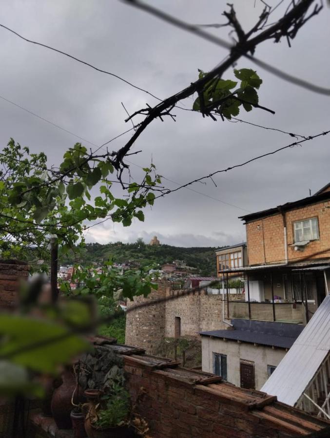 Beautiful Apartment In Old Tbilisi Esterno foto