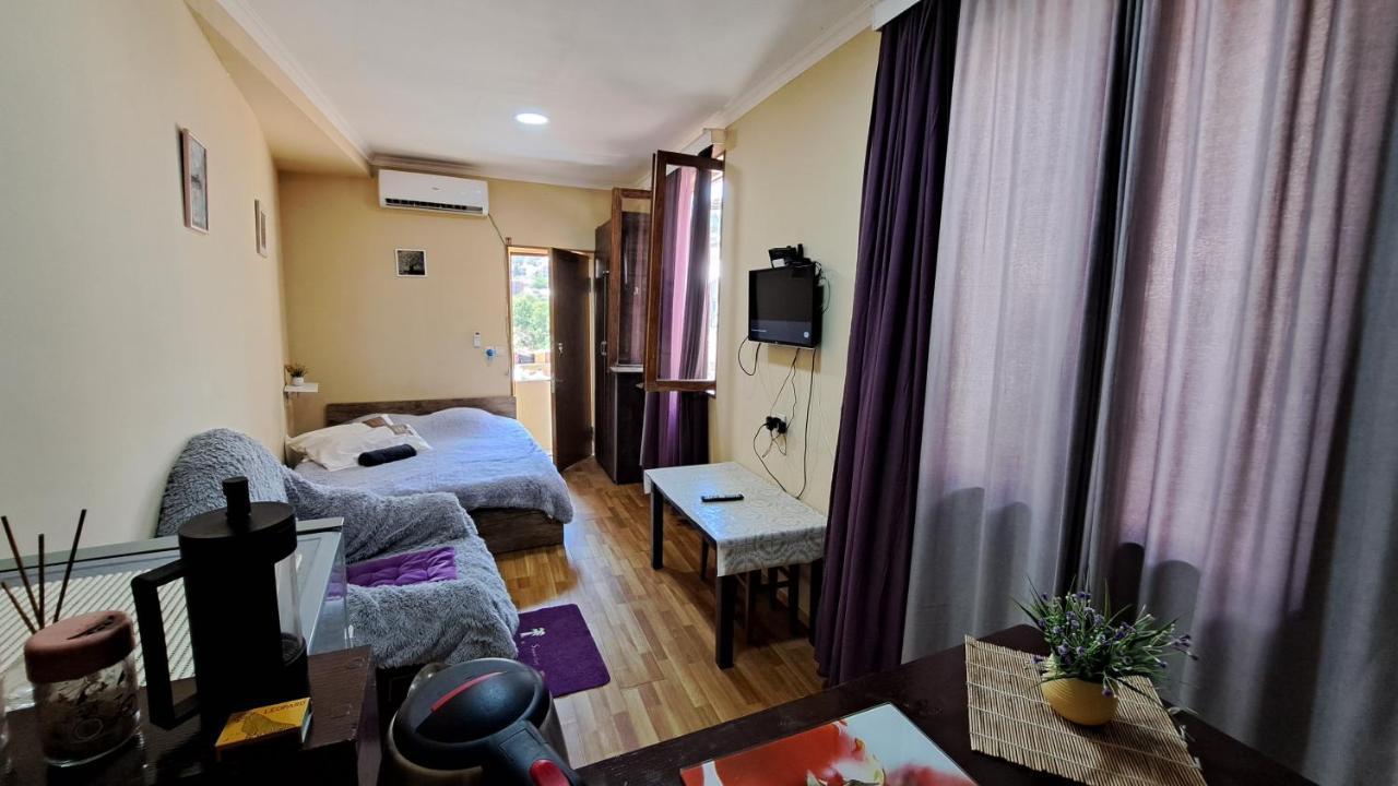 Beautiful Apartment In Old Tbilisi Esterno foto