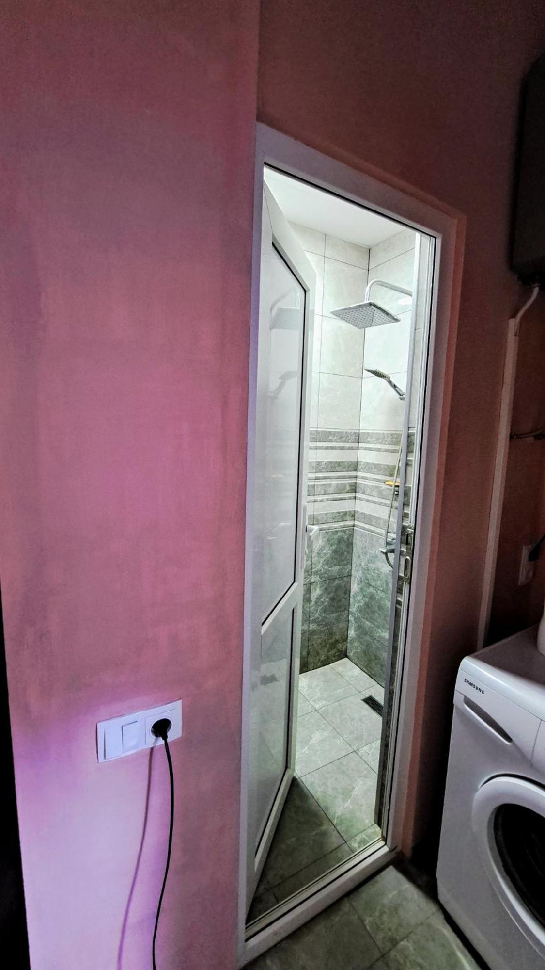 Beautiful Apartment In Old Tbilisi Esterno foto