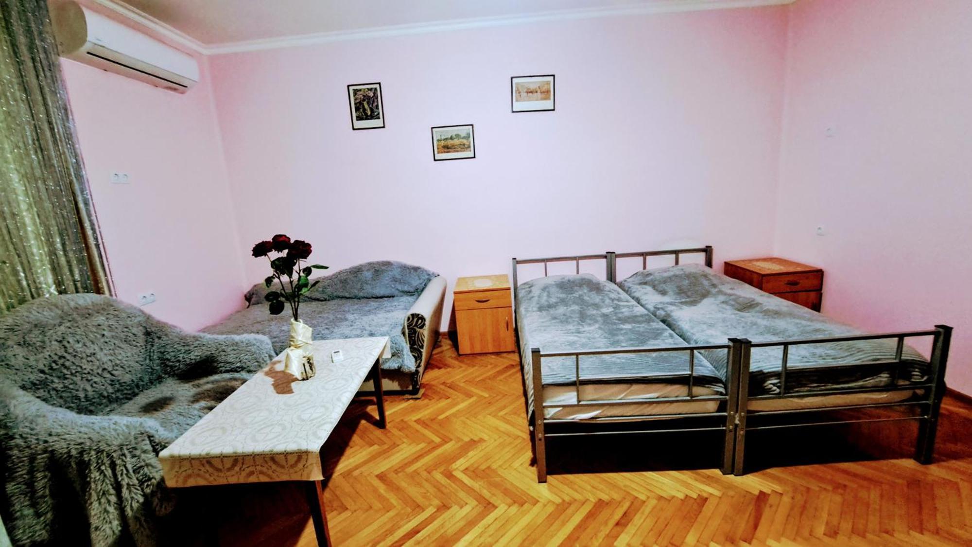 Beautiful Apartment In Old Tbilisi Esterno foto